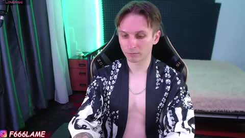 Snapshot of f666lame chatting on May 31, 3:30 pm F666LAME online show from May 31, 3:30 pm