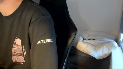 Call me bitch online show from December 6, 11:11 am