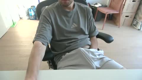 Snapshot of fabian_196 chatting on April 22, 5:25 pm Call me bitch online show from April 22, 5:25 pm