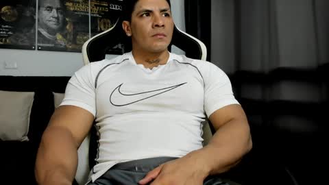 Snapshot of fabian_arango chatting on May 22, 7:15 am Fabian arango online show from May 22, 7:15 am