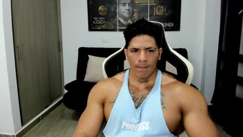 Snapshot of fabian_arango chatting on May 23, 8:18 am Fabian arango online show from May 23, 8:18 am
