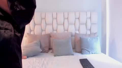  Fabi  online show from February 25, 5:47 pm