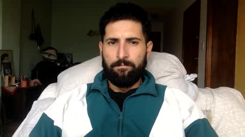 Snapshot of fabrizzio02 chatting on May 27, 6:16 pm Fabrizzio online show from May 27, 6:16 pm