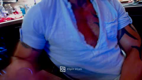 Snapshot of fabxxxl chatting on January 1, 9:09 pm fabxxxl online show from January 1, 9:09 pm