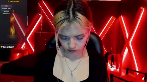 Snapshot of fabzy_fab chatting on July 8, 1:26 pm fabzy online show from July 8, 1:26 pm