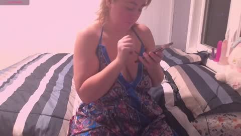 Faerie Dalelio online show from December 5, 2:42 am