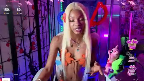Fae and Cheta online show from June 11, 1:05 am