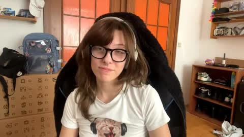 Loly online show from April 19, 11:42 am