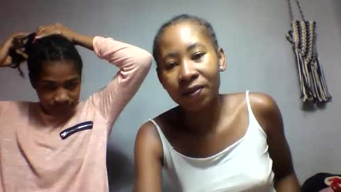 faiqua95 online show from April 8, 4:56 am