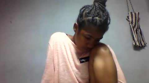 faiqua95 online show from April 8, 5:24 pm