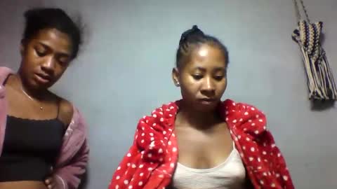 faiqua95 online show from April 10, 10:14 pm