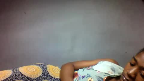 faiqua95 online show from April 13, 11:54 pm