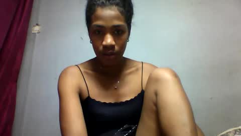 faiqua95 online show from May 3, 7:42 pm