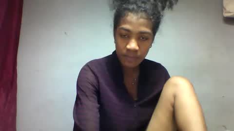 faiqua95 online show from May 4, 12:56 pm