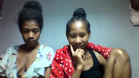faiqua95 online show from May 7, 9:36 am