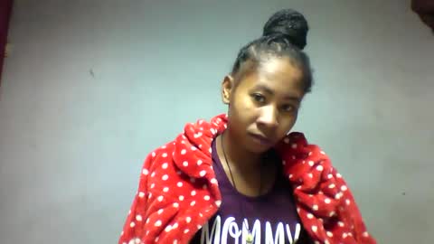 faiqua95 online show from May 8, 3:06 pm