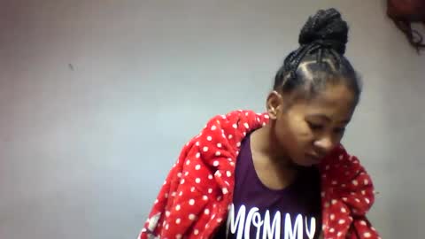 faiqua95 online show from May 9, 5:34 am