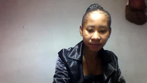 faiqua95 online show from May 10, 6:07 am
