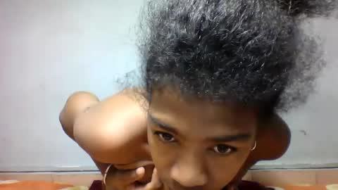 faiqua95 online show from May 12, 8:00 am