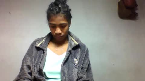 faiqua95 online show from May 16, 8:55 am