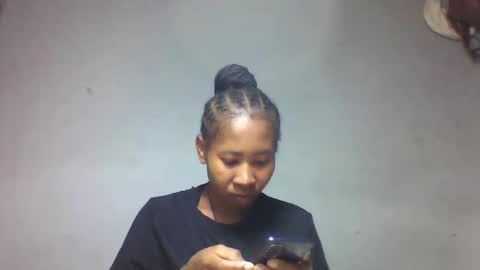 faiqua95 online show from May 16, 11:36 pm