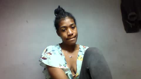 faiqua95 online show from May 19, 7:58 am