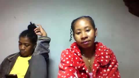 faiqua95 online show from May 19, 8:04 pm