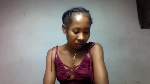 faiqua95 online show from May 20, 9:37 am