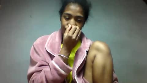 faiqua95 online show from May 23, 2:54 pm
