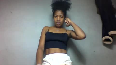 faiqua95 online show from May 26, 8:10 am