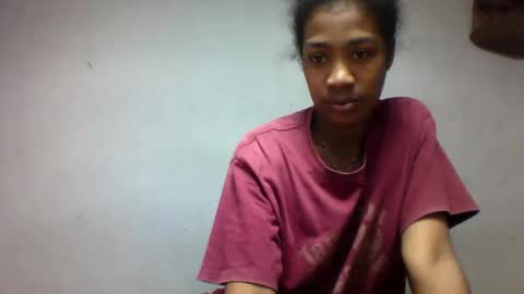 faiqua95 online show from May 30, 9:39 am