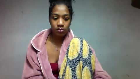 faiqua95 online show from May 30, 9:45 pm