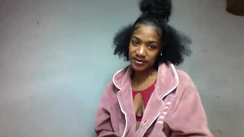 faiqua95 online show from May 31, 6:09 pm