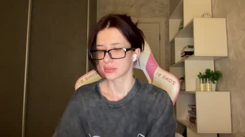 Bloom  online show from February 20, 3:25 am