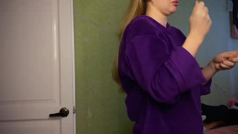 Ilona online show from April 19, 8:46 am