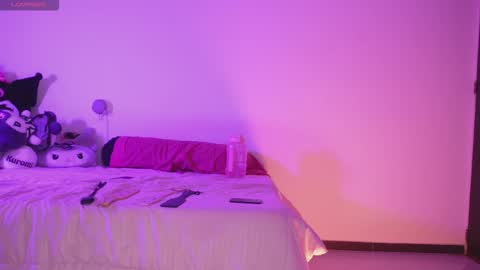 Sara  REMEMBER TO LEAVE A THUMB UP online show from March 2, 3:20 am