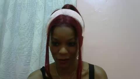 faizah_ online show from April 12, 1:38 pm