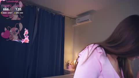 Erika online show from February 4, 7:36 am