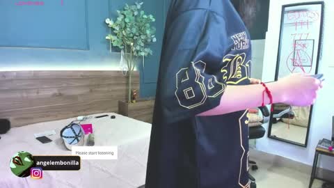 Snapshot of fallen_angel999777 chatting on April 28, 11:04 am Megan 630 1330 -5 online show from April 28, 11:04 am