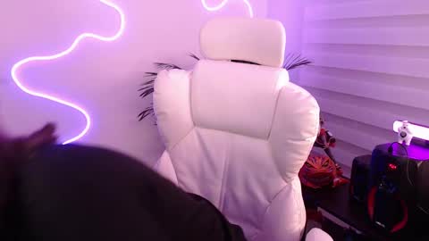 Snapshot of fallenag__ chatting on September 18, 4:58 am OF fallenag 1 online show from September 18, 4:58 am