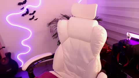 Snapshot of fallenag__ chatting on October 15, 2:44 am OF fallenag 1 online show from October 15, 2:44 am