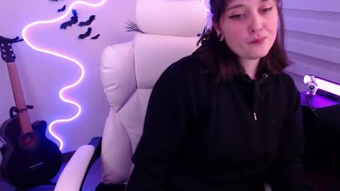 Snapshot of fallenag__ chatting on October 18, 11:05 pm OF fallenag 1 online show from October 18, 11:05 pm