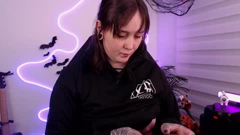 Snapshot of fallenag__ chatting on October 24, 1:57 am OF fallenag 1 online show from October 24, 1:57 am