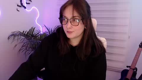 Snapshot of fallenag__ chatting on June 28, 1:55 am OF fallenag 1 online show from June 28, 1:55 am