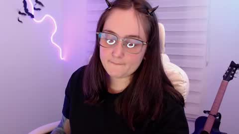 Snapshot of fallenag__ chatting on July 1, 1:51 am OF fallenag 1 online show from July 1, 1:51 am