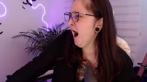 Snapshot of fallenag__ chatting on July 28, 6:20 pm OF fallenag 1 online show from July 28, 6:20 pm