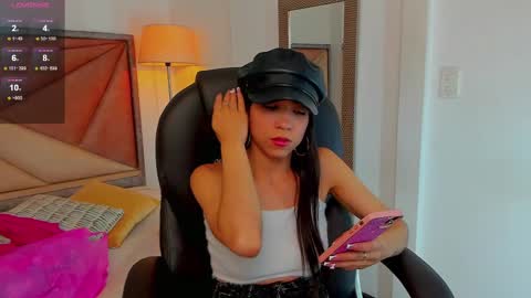 Snapshot of faloonroussel chatting on March 8, 6:26 pm Faloon online show from March 8, 6:26 pm