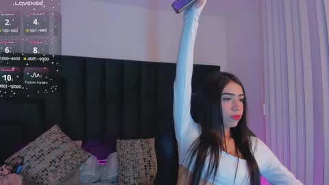 Snapshot of faloonroussel chatting on October 7, 12:19 am Faloon online show from October 7, 12:19 am