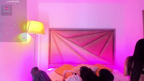 Snapshot of faloonroussel chatting on October 18, 6:41 pm Faloon online show from October 18, 6:41 pm