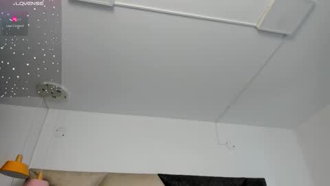 Snapshot of faloonroussel chatting on October 20, 6:41 pm Faloon online show from October 20, 6:41 pm